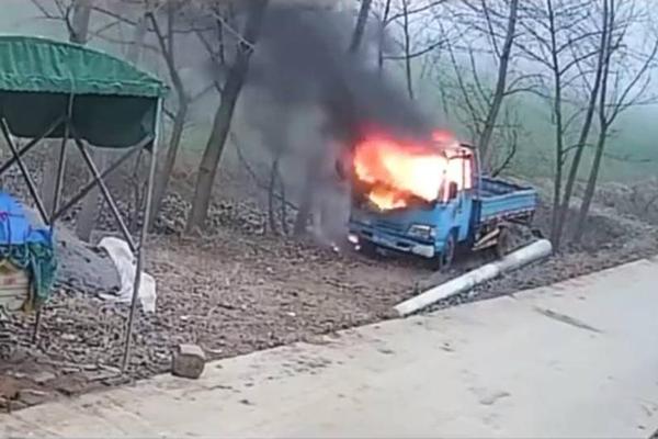 越南與印尼在南海爆發沖突：艦船對撞、持槍叫罵還豎中指