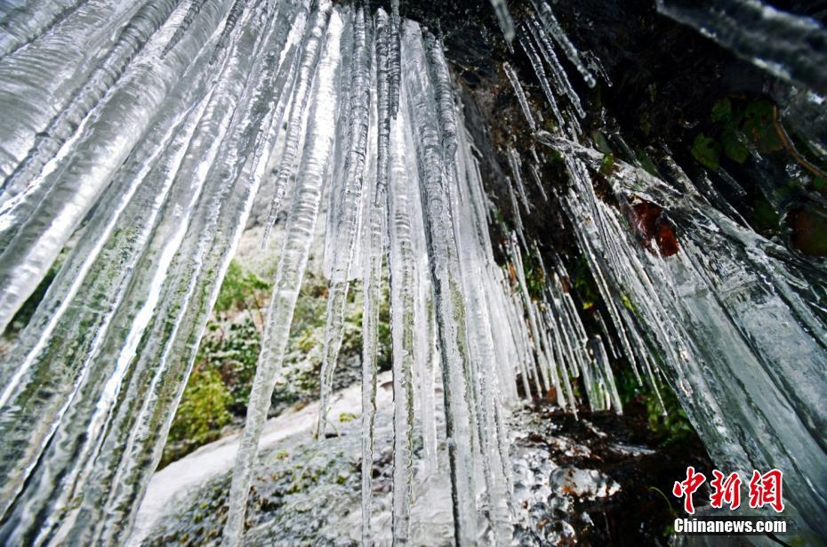 南京珍珠泉，地下泉水冒出似明珠