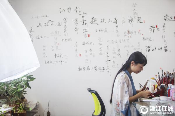 國民初戀顏？她這是要復制沈月的走紅奇跡了？
