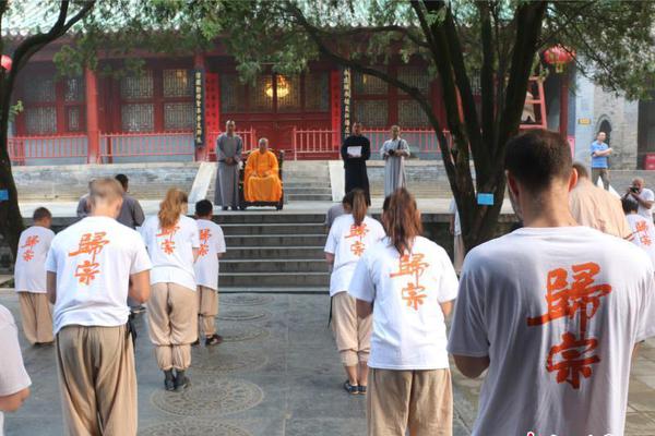女副局長與群眾座談大耍官威：你哪小區(qū)的 記下來