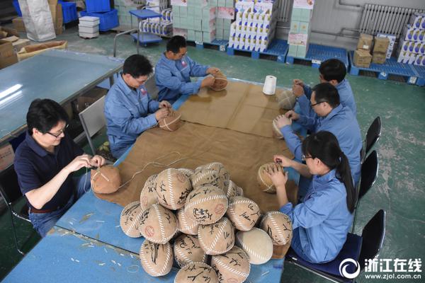 李亞男產(chǎn)后瘦身成功，曬照秀完美身材