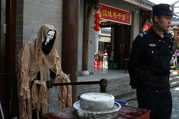 復(fù)聯(lián)英雄限量款美食微博派送