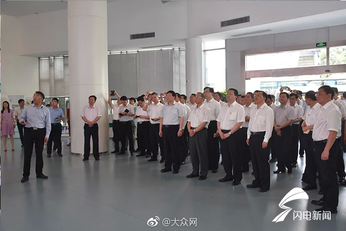 中國(guó)家長(zhǎng)花百萬美元送女兒進(jìn)耶魯