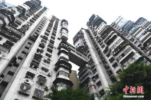 臺網友:做替死鬼還傻笑