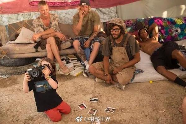 烏新總統(tǒng):俄用護(hù)照誘烏公民是浪費(fèi)時間