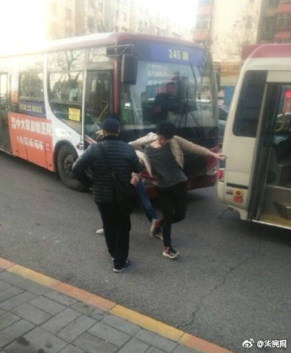 海南假宮頸癌疫苗后續(xù)：涉事醫(yī)院主要負(fù)責(zé)人已被停職