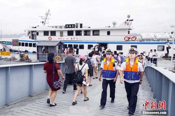 王健林:大連足球必重返亞洲一流 正建專業足球場