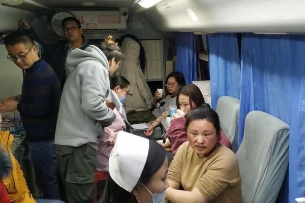 圣保羅時裝周男模摔倒當場猝死