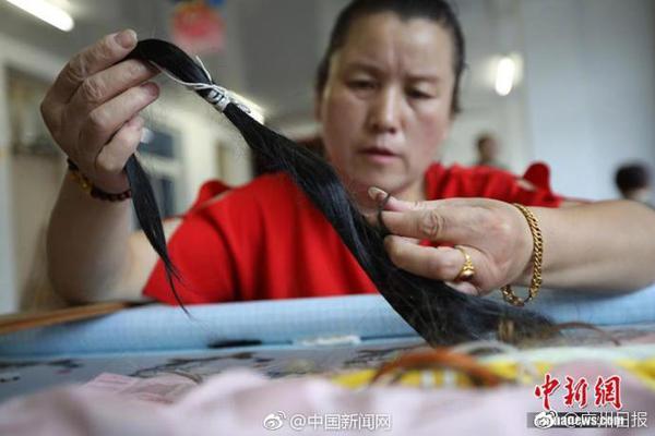 湖南妹子打造310㎡文藝之家 擁星光浴室和天臺花園